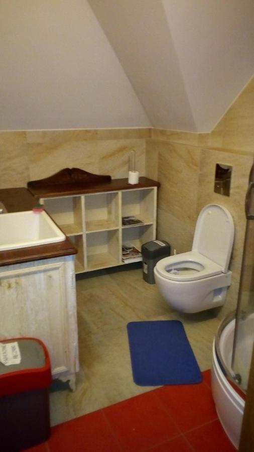 Twoj Azyl Villa Świdnik Buitenkant foto