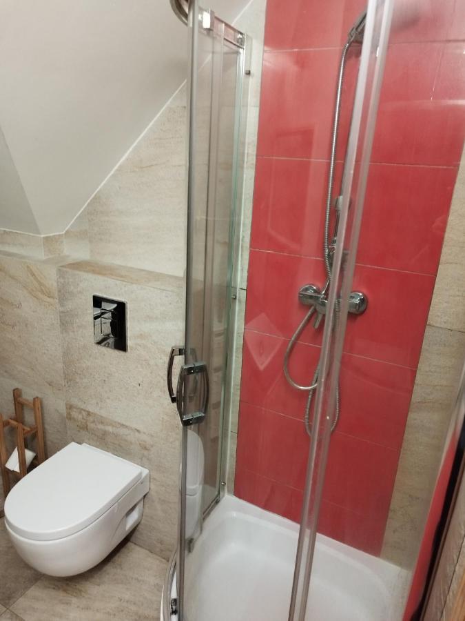 Twoj Azyl Villa Świdnik Buitenkant foto