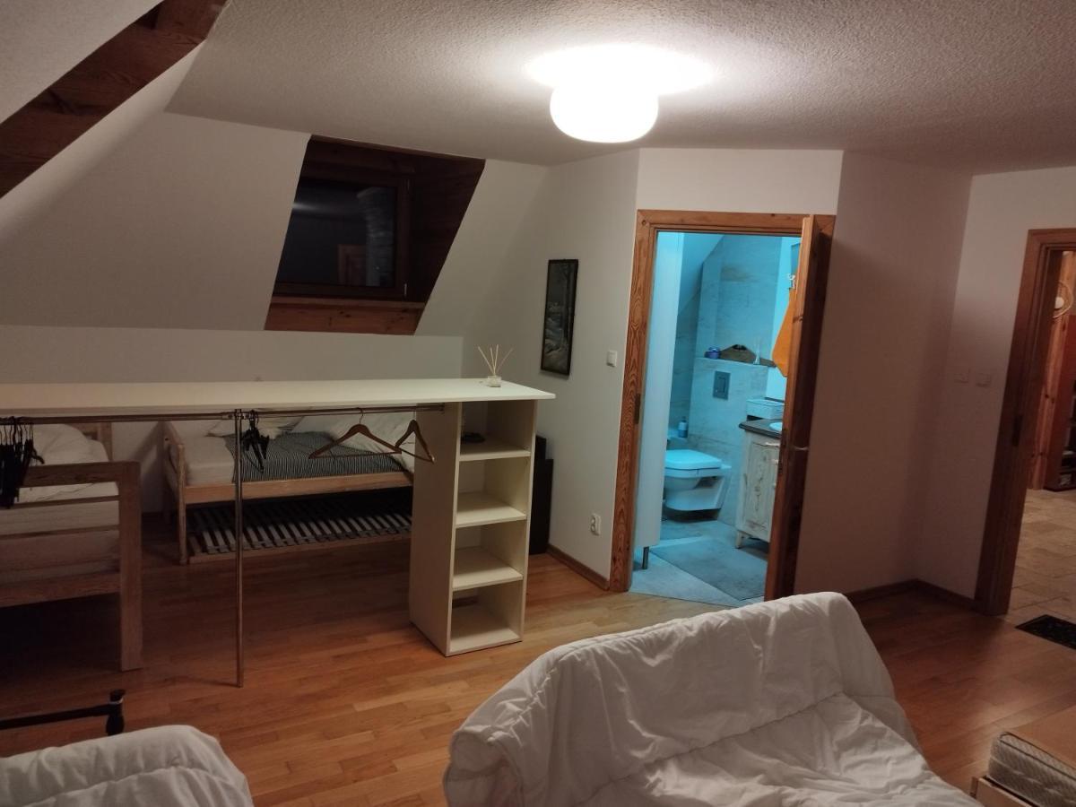 Twoj Azyl Villa Świdnik Buitenkant foto